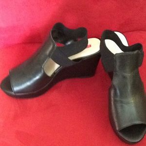 Darling open toe wedges